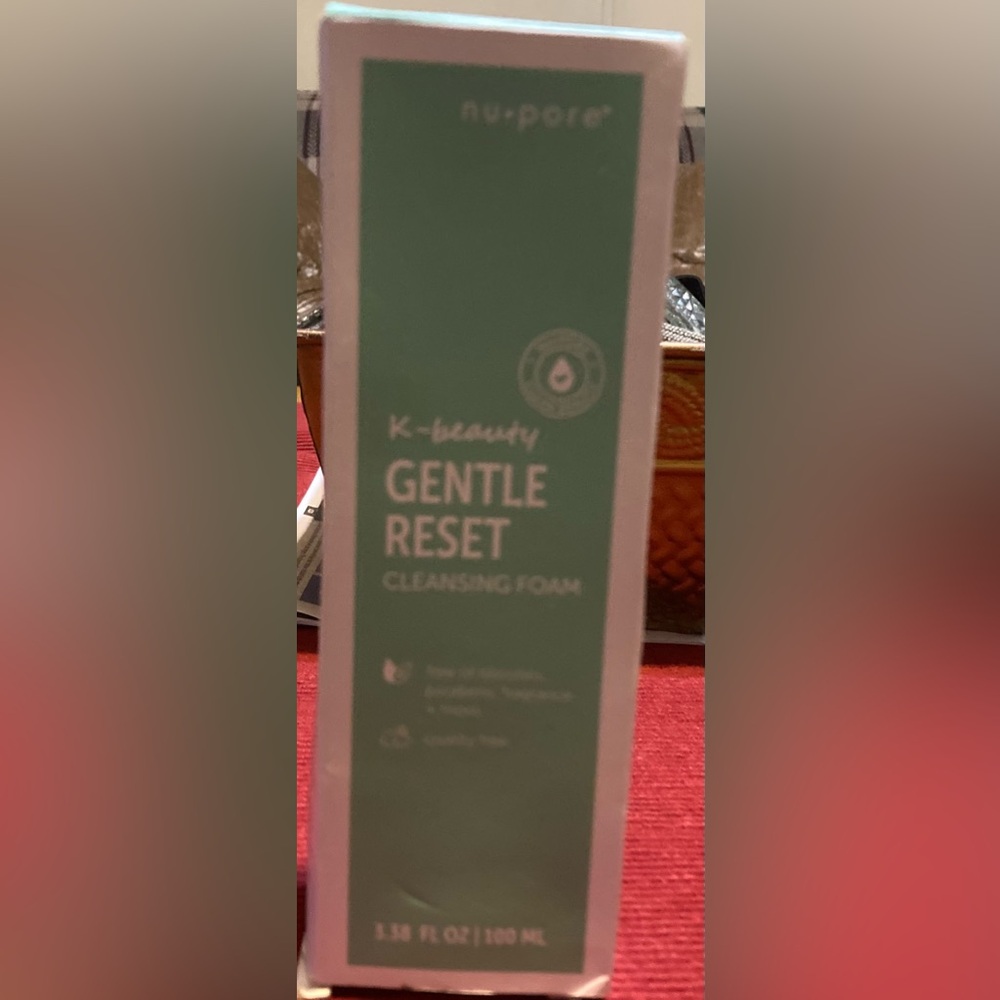 NWT Nu-Pore K Beauty Gentle Reset Cleansing Foam 3.38 fl oz